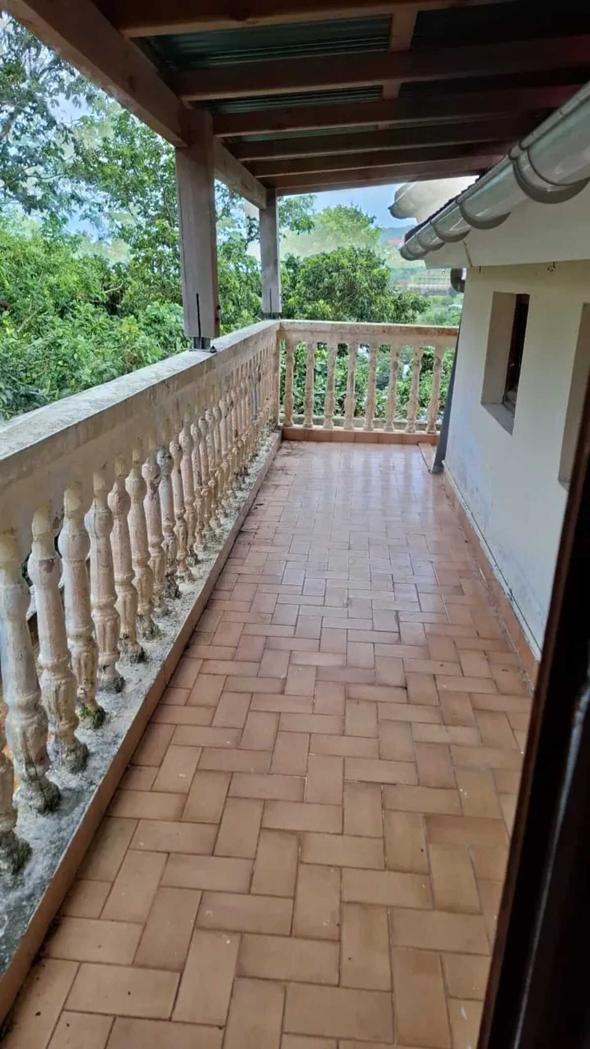 Appartement 100 m² avec balcon à Saint-Claude - Photo 13