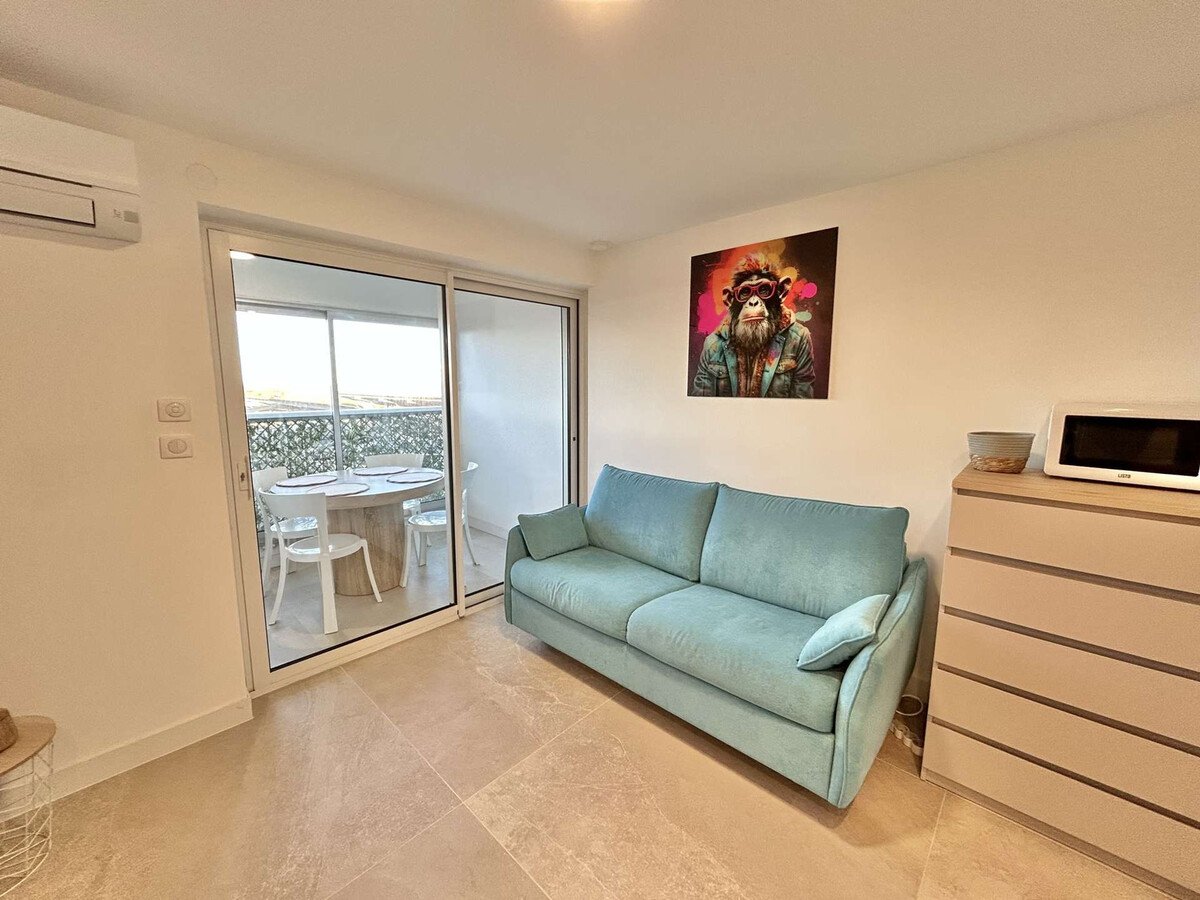 Studio rénové avec terrasse à 50 m de la plage - Photo 4