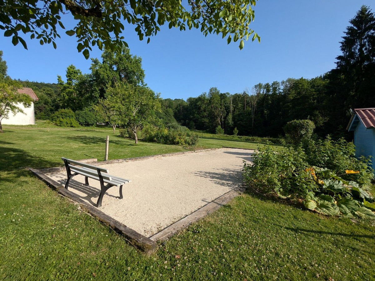 Gîte Les Volets Bleus – 10 pers, spa et jeux de famille - Photo 10
