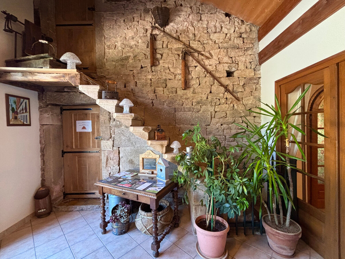 Gîte Les Volets Bleus – 10 pers, spa et jeux de famille - Photo 17