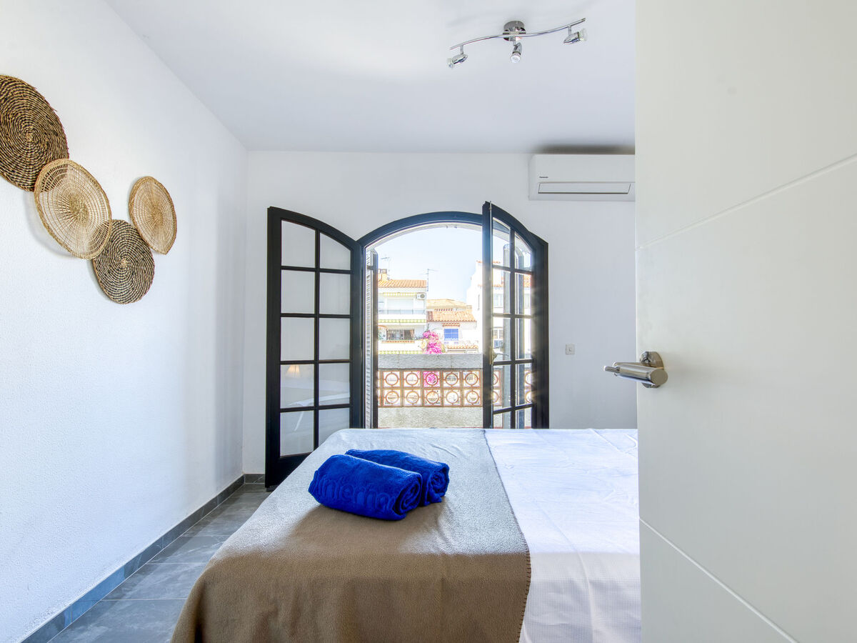 Maison Cilia au canal à Empuriabrava - Photo 14