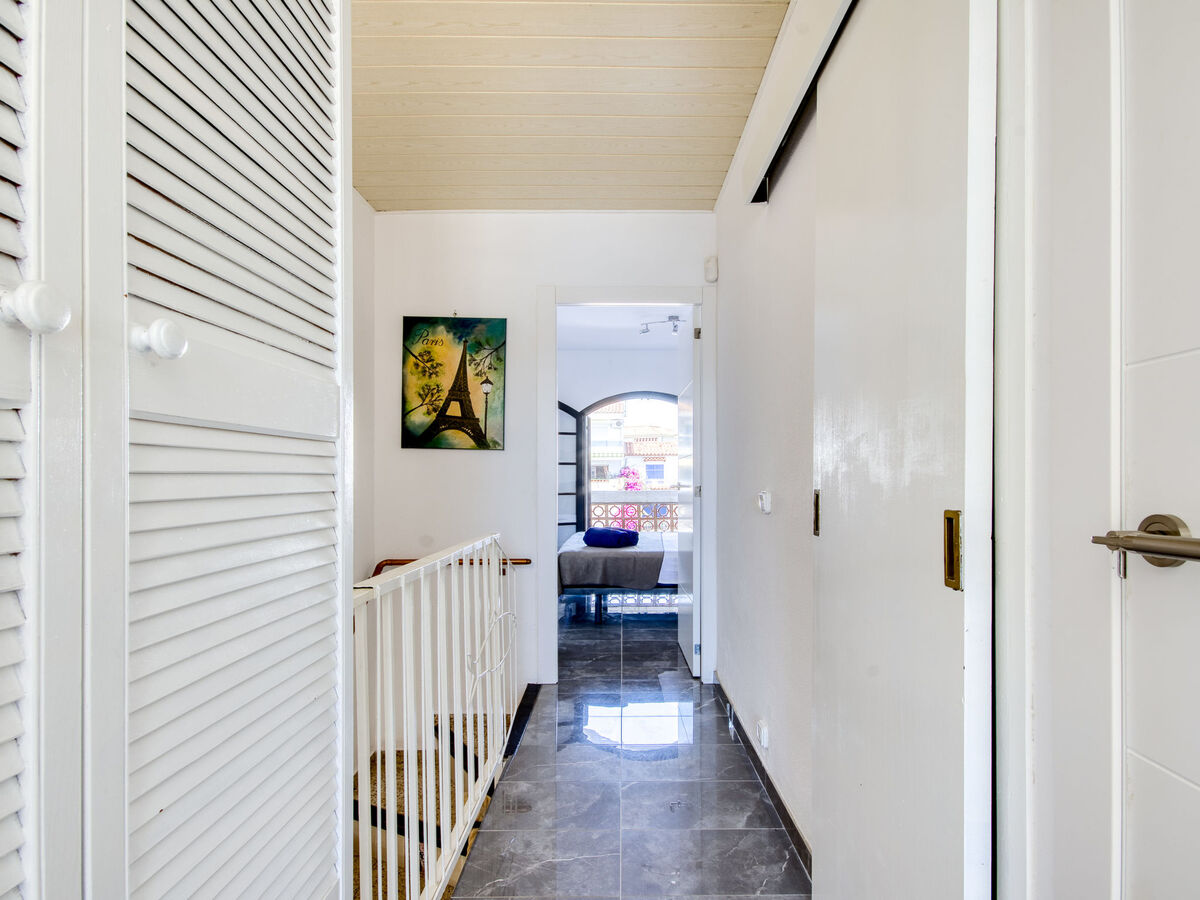 Maison Cilia au canal à Empuriabrava - Photo 22