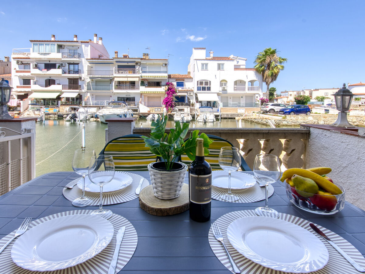 Maison Cilia au canal à Empuriabrava - Photo 25