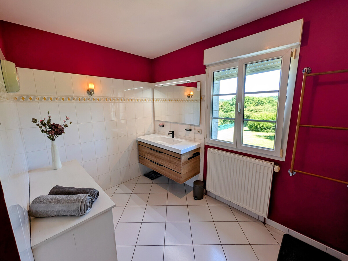 Gîte 8 pers. à Fretigney avec billard et jardin aménagé - Photo 4