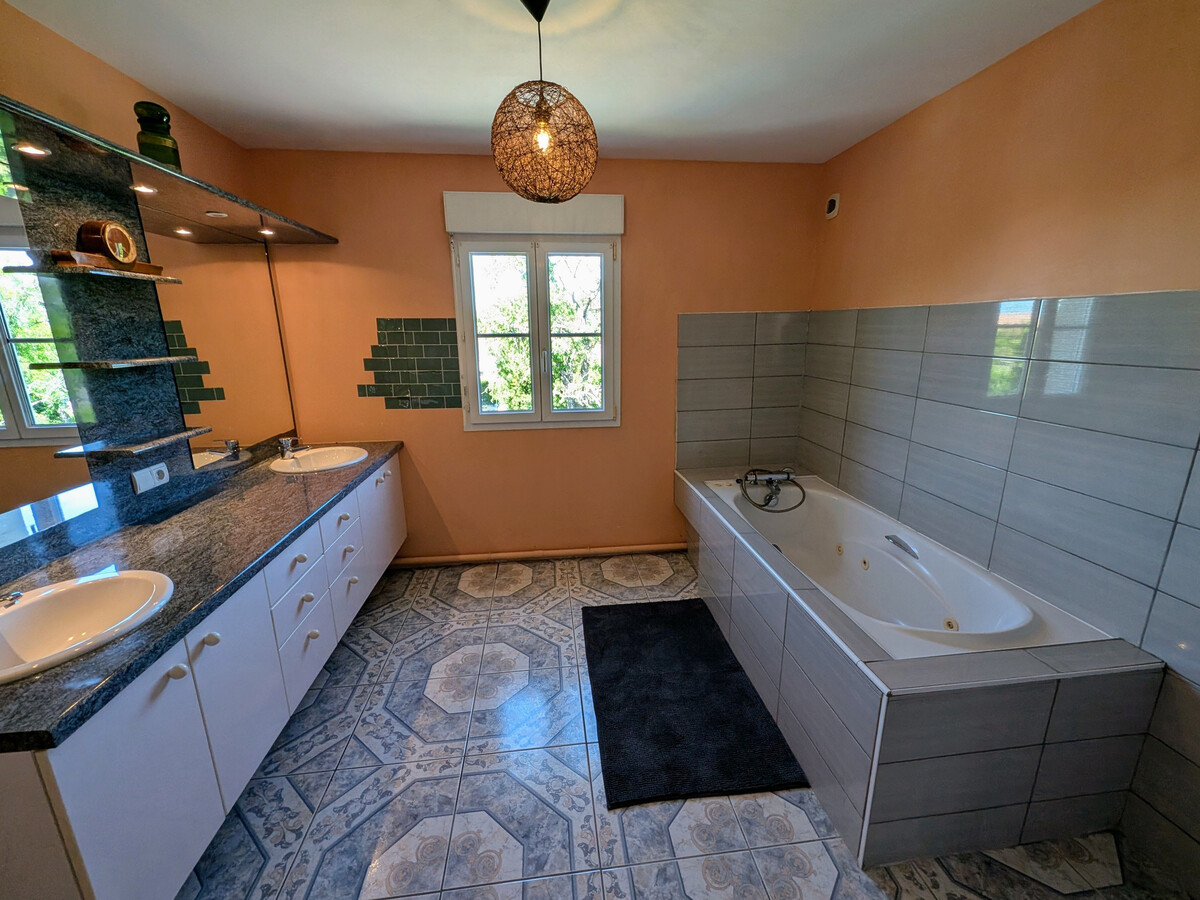 Gîte 8 pers. à Fretigney avec billard et jardin aménagé - Photo 23