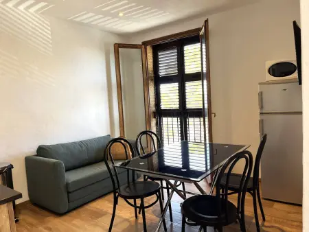 Studio moderne avec vue sur les hauteurs de Bastia et parking gratuit - Photo 3