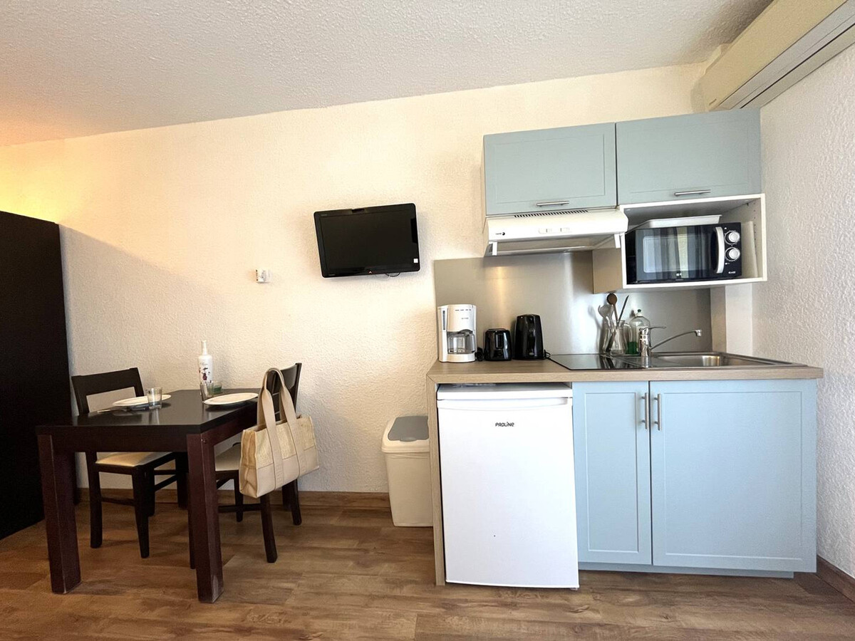 Studio 25m² rénové avec piscine et terrasse mer - Photo 4