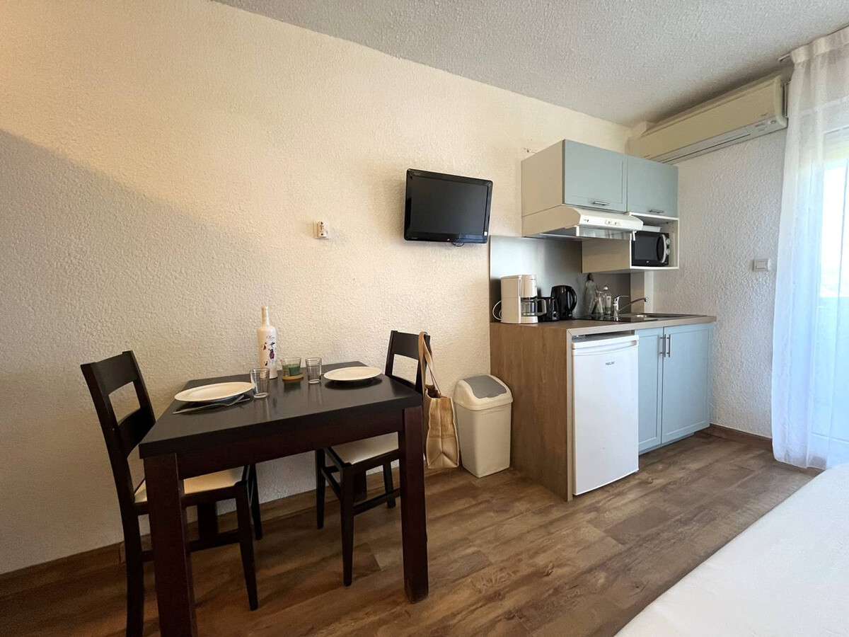 Studio 25m² rénové avec piscine et terrasse mer - Photo 5