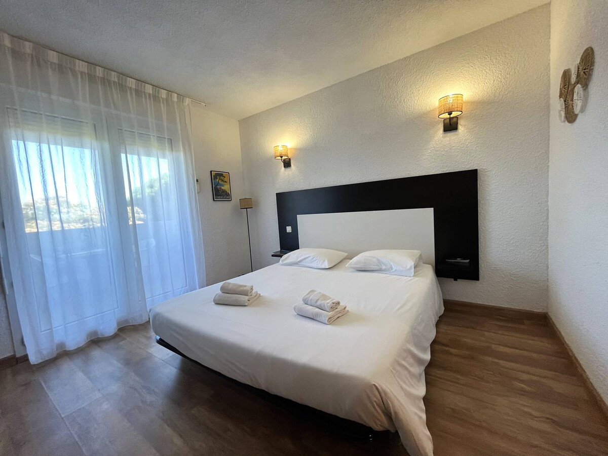 Studio 25m² rénové avec piscine et terrasse mer - Photo 7