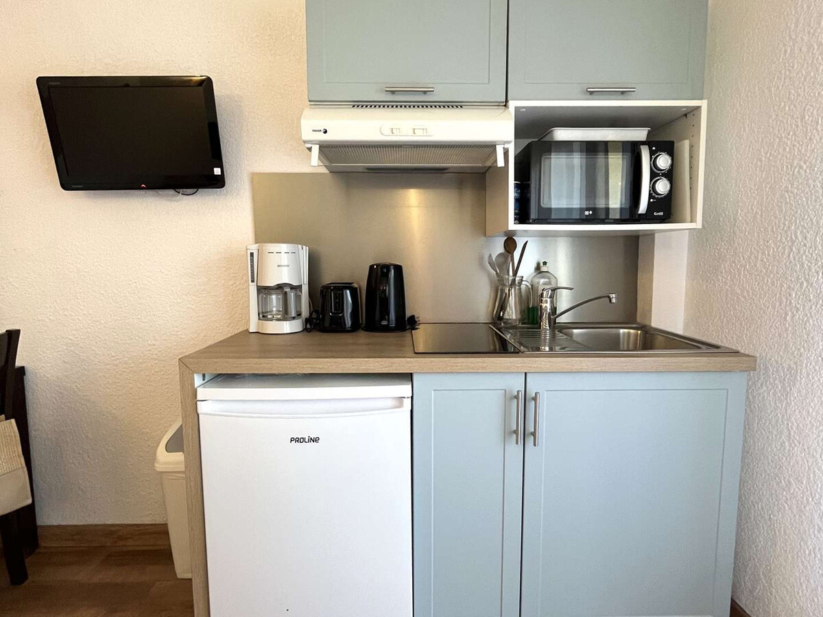 Studio 25m² rénové avec piscine et terrasse mer - Photo 8