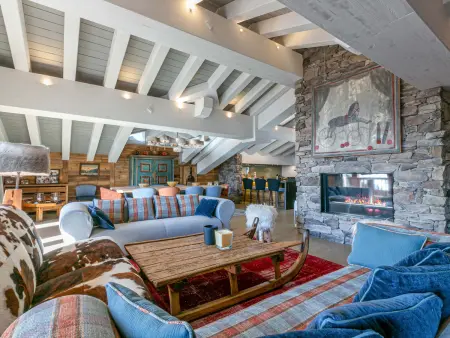 Location appartement à Val d'Isère, Prestigieux Penthouse à Val-dIsère avec Cheminée et Parking