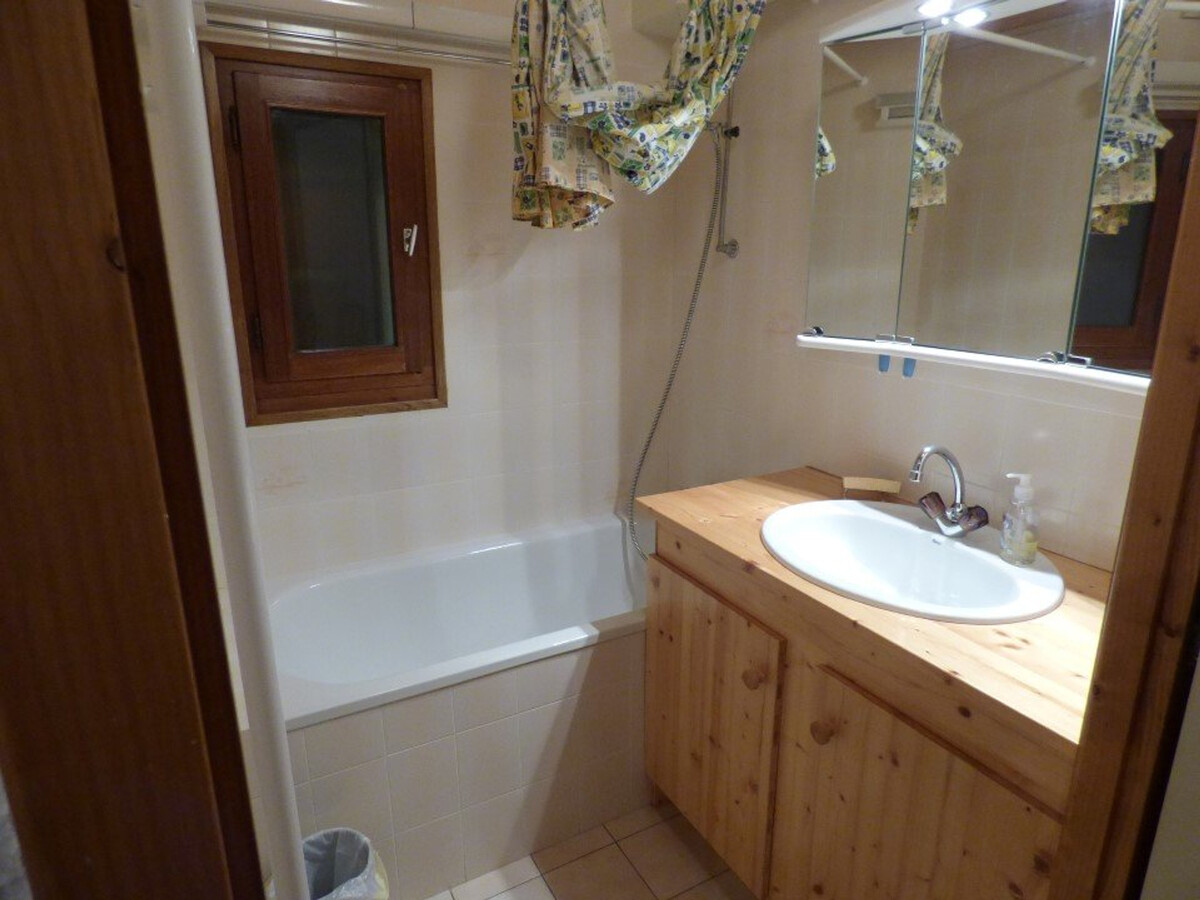 Appart 4 pers. mezzanine, balcon sud, vue pistes - Photo 13