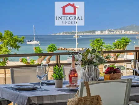 Location appartement à Palamós, Bel appartement avec vue mer, wifi et parking à Palamós