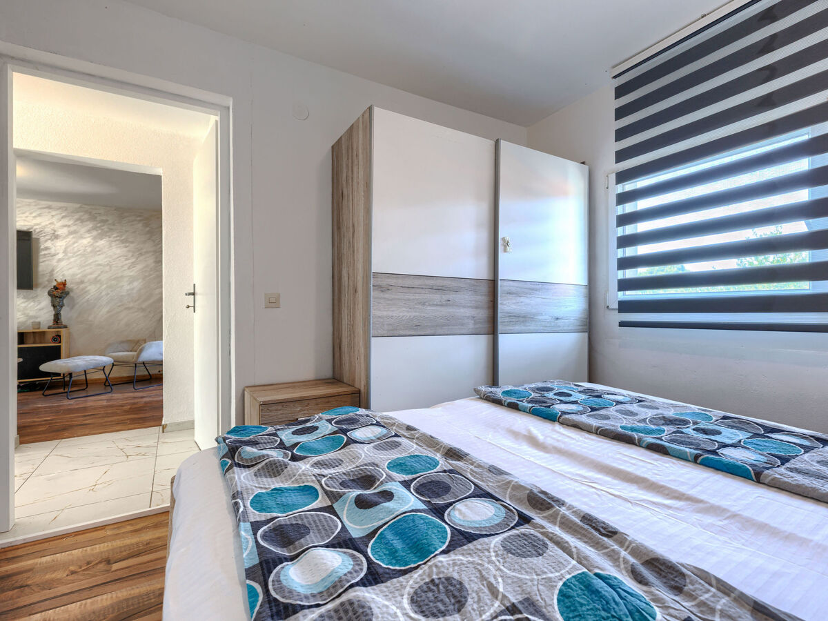 Maison Sabo à Fažana : 2 chambres, piscine, 300 m plage - Photo 11