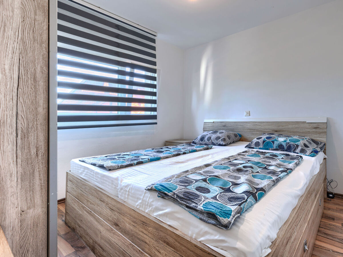 Maison Sabo à Fažana : 2 chambres, piscine, 300 m plage - Photo 12