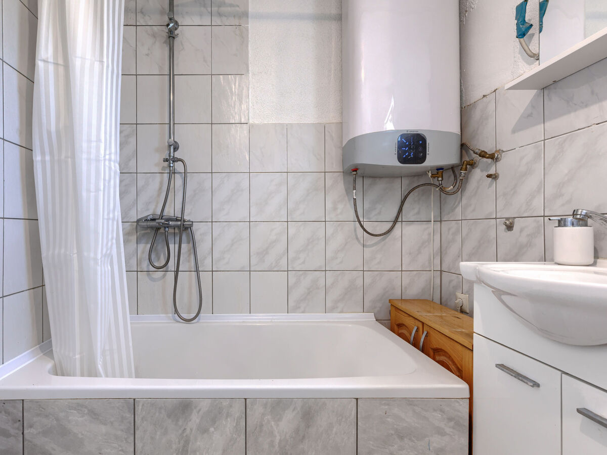 Maison Sabo à Fažana : 2 chambres, piscine, 300 m plage - Photo 16
