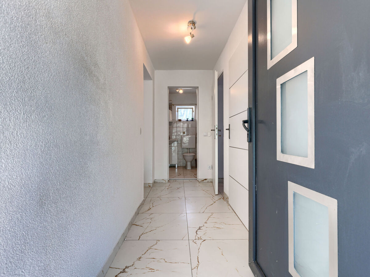 Maison Sabo à Fažana : 2 chambres, piscine, 300 m plage - Photo 18