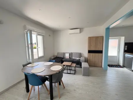 Maison rénovée 4 pers – Clim, cour fermée et recharge EV : photo 3