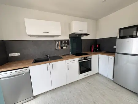 Maison rénovée 4 pers – Clim, cour fermée et recharge EV : photo 12