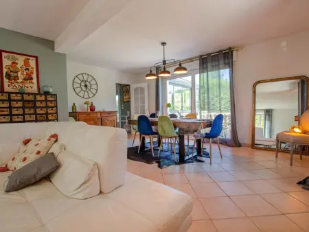 Gîte 8 pers. avec jardin clos à Saint-Julien-les-Villas : photo 7