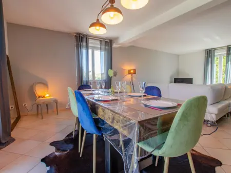 Gîte 8 pers. avec jardin clos à Saint-Julien-les-Villas : photo 9