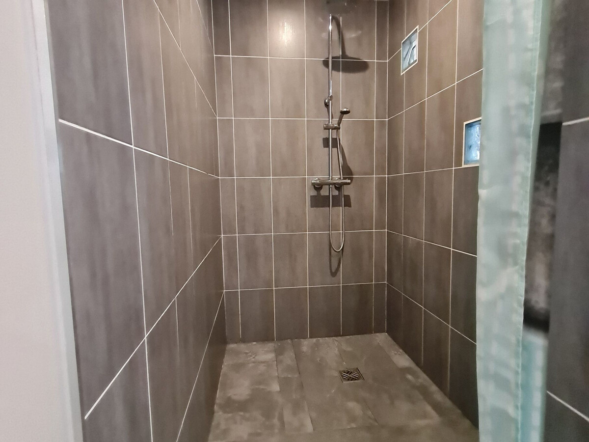 Gîte contemporain 12 pers. avec piscine chauffée à Favières - Photo 22