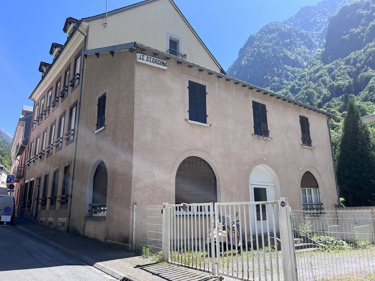 Appartement rénové avec balcon vue montagnes, centre Cauterets - Photo 8