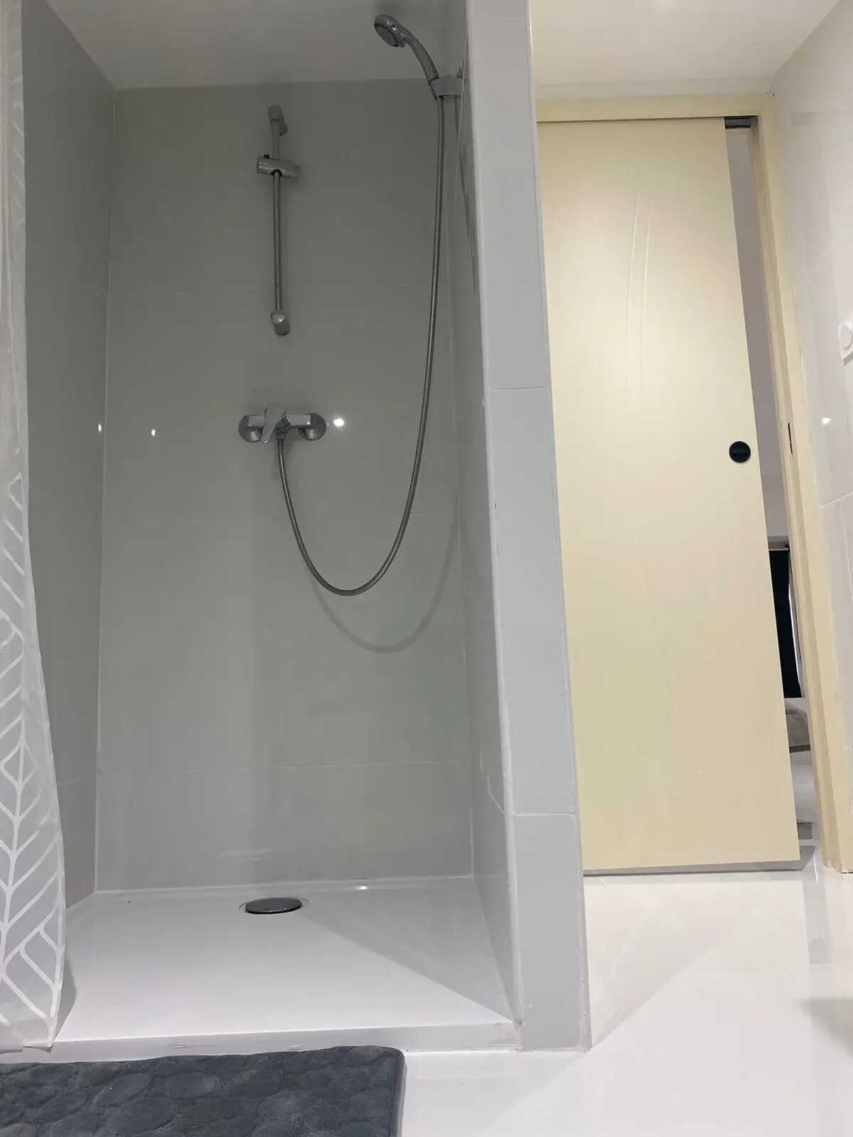 Maison 6 personnes à Trèbes, 2 chambres avec salles de bains - Photo 5