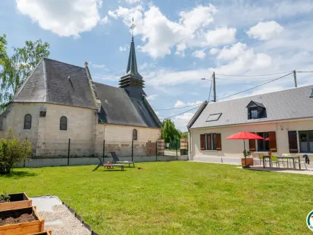 Location gite à Gouy les Groseillers, Gîte cosy avec jardin, proche Amiens et Beauvais, équipé pour télétravail et famille.