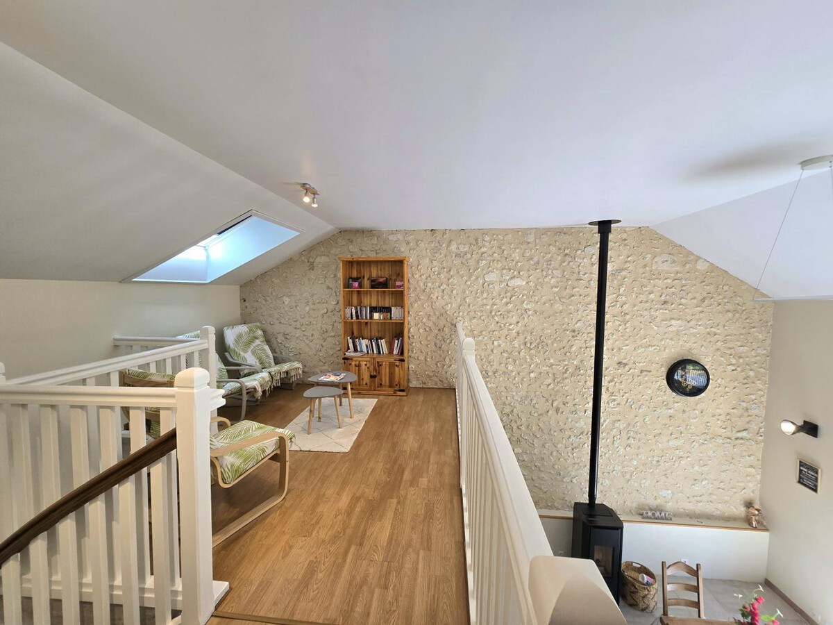 Gîte en pierre avec toit cathédrale, jardin 1700m² et parking - Photo 20