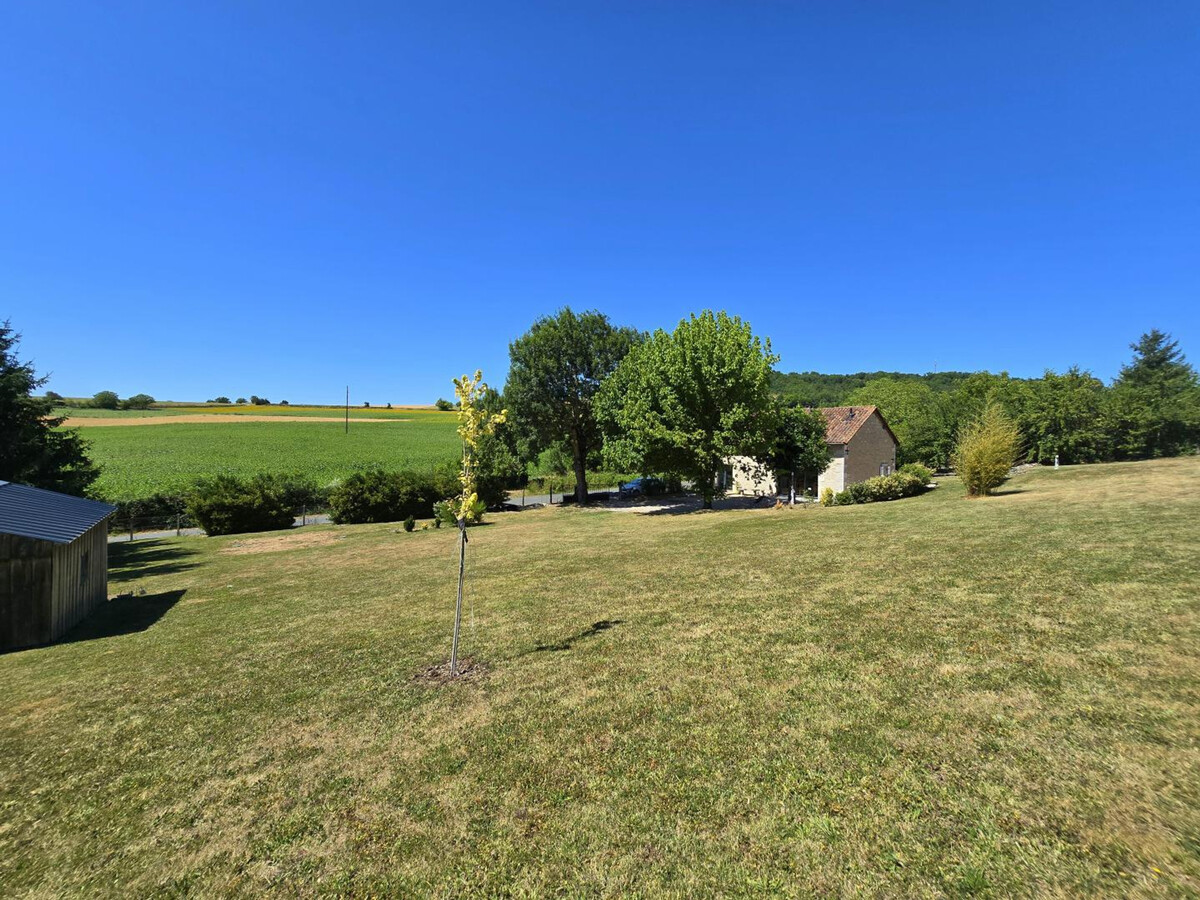 Gîte en pierre avec toit cathédrale, jardin 1700m² et parking - Photo 21