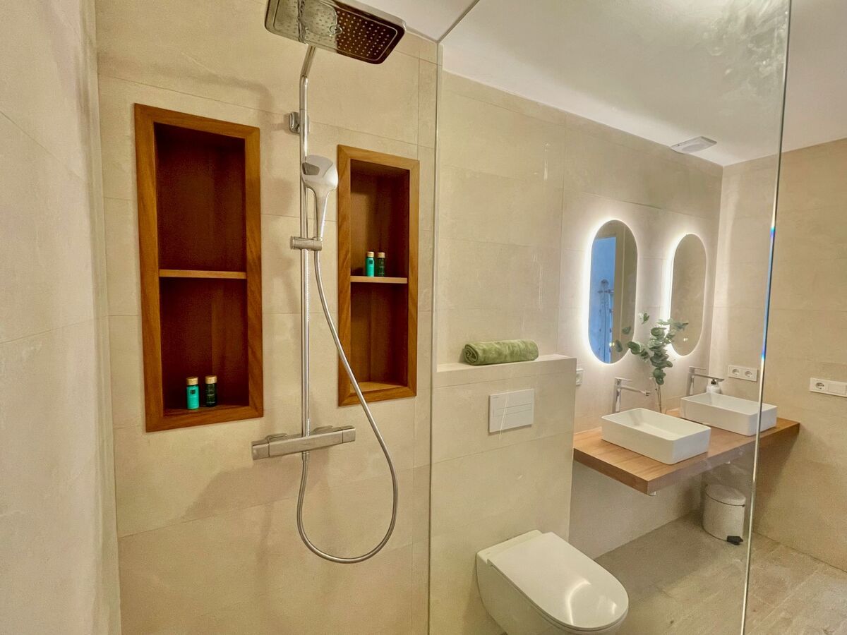 Villa Joie de Vivre à Lloret de Mar, 8 chambres - Photo 18