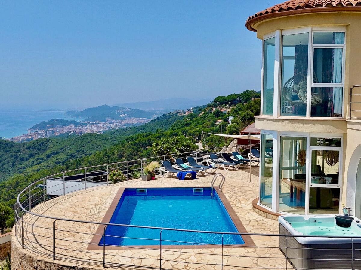 Villa Joie de Vivre à Lloret de Mar, 8 chambres - Photo 37