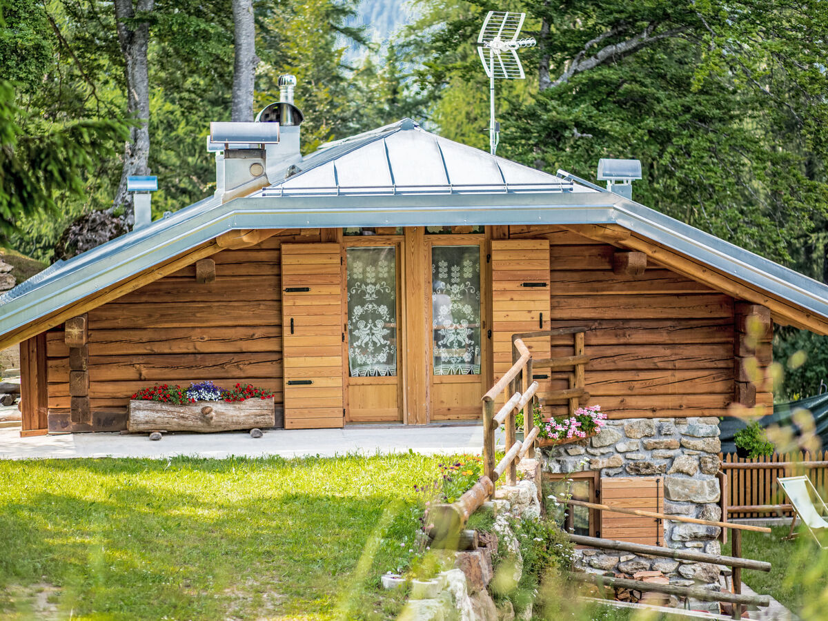 Chalet rustique en Valsugana, vue panoramique sur les montagnes - Photo 6