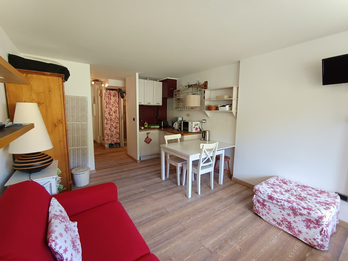 Studio 4 pers skis aux pieds, balcon Sud à Montgenèvre - Photo 9