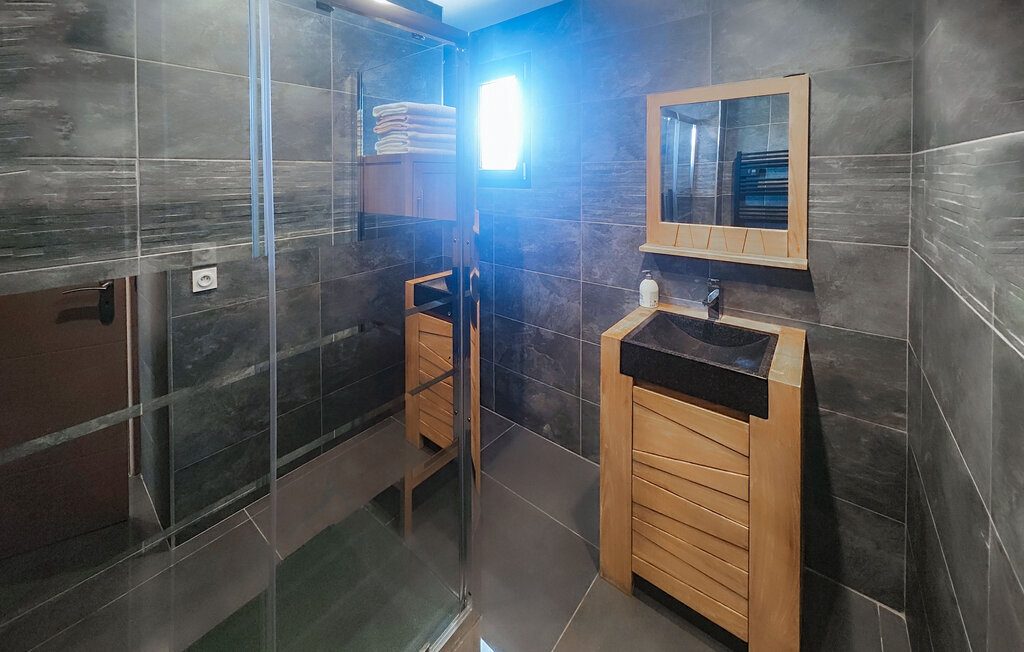 Maison avec piscine intérieure à Nissan-lez-Enserune - Photo 24