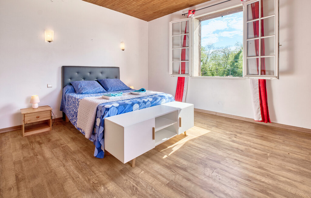 Maison pierre et poutres, piscine privée à Gardonne - Photo 8