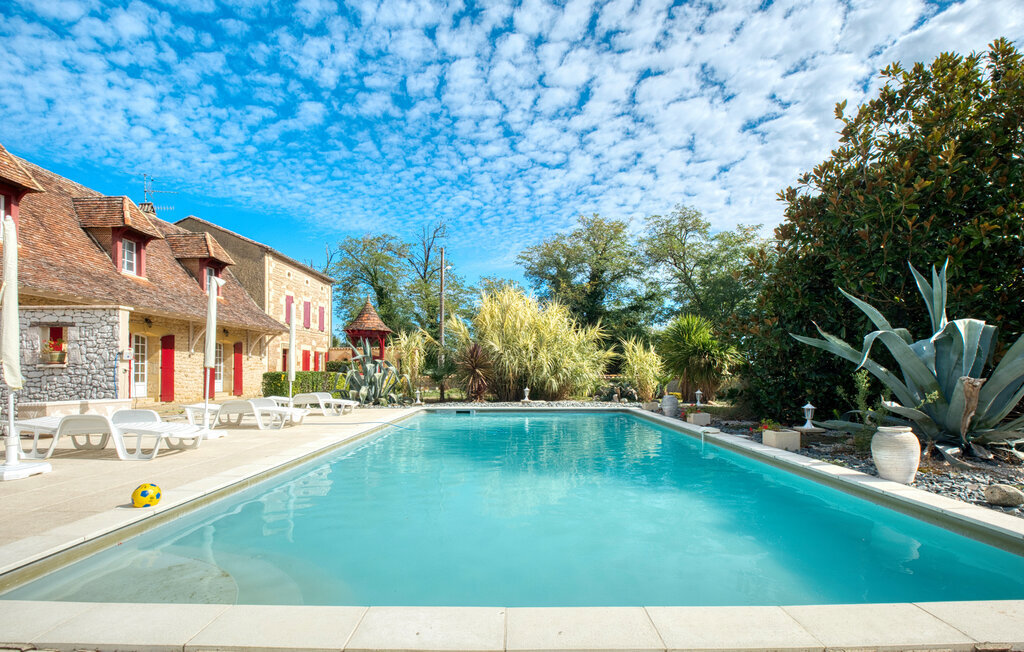 Maison pierre et poutres, piscine privée à Gardonne - Photo 10