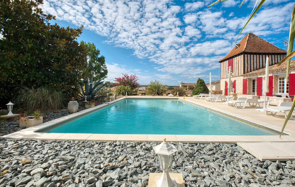 Maison pierre et poutres, piscine privée à Gardonne - Photo 11