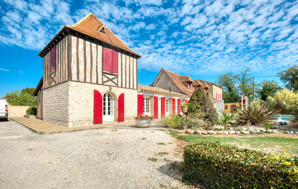 Maison pierre et poutres, piscine privée à Gardonne - Photo 12