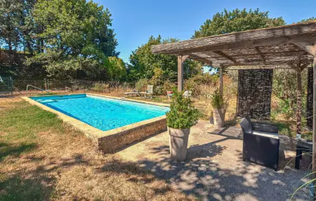 Location maison à La Tour d'Aigues, Maison avec piscine