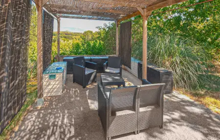 Maison pierre 50m² piscine partagée Luberon : photo 2