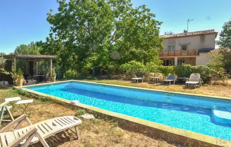 Location maison à La Tour d'Aigues, Gîte avec piscine
