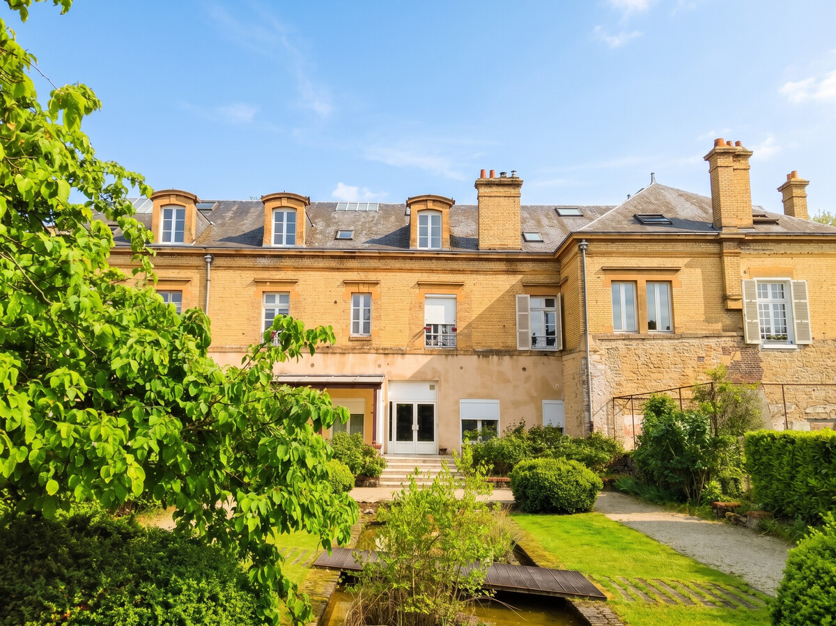 Studio cosy à Sedan avec jardin clôturé privatif de 22 m² - Photo 1