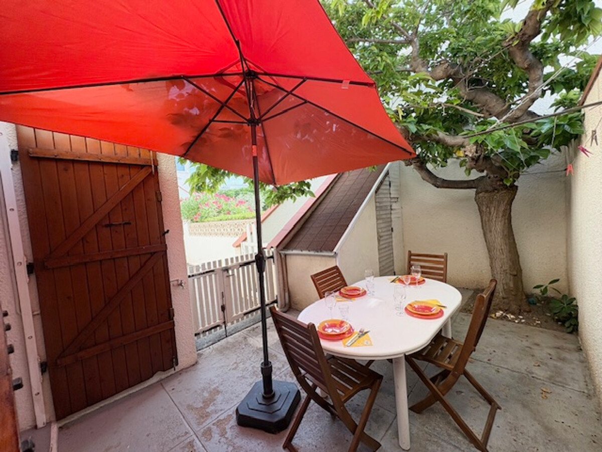 T3 rénové RDC avec terrasse, 400 m plage - Photo 1