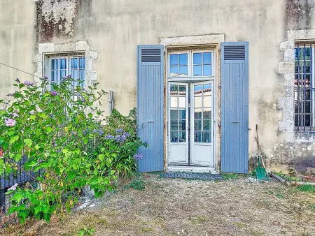 Studio Le Couvent, résidence historique à 80 m de la mer : photo 3