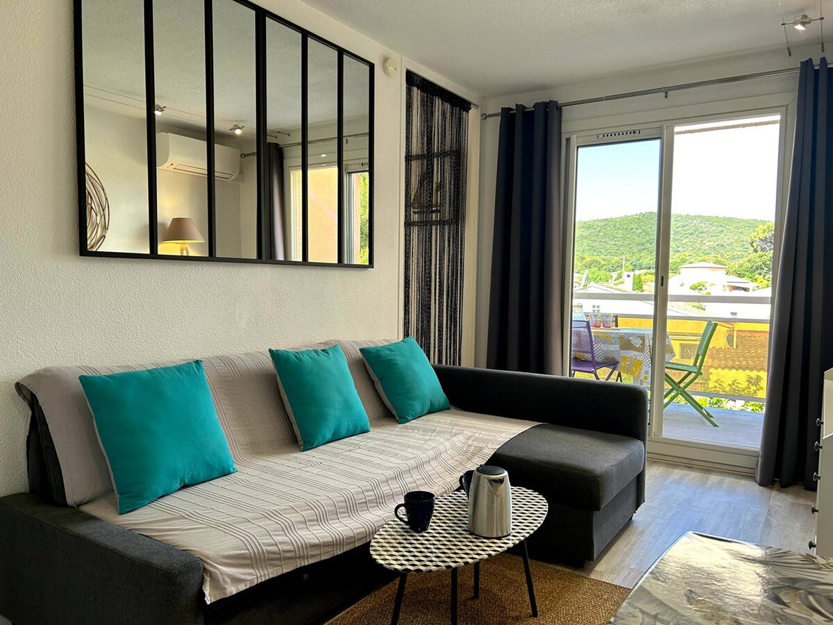 Studio 4 couchages à Bormes-les-Mimosas, terrasse ouest - Photo 2