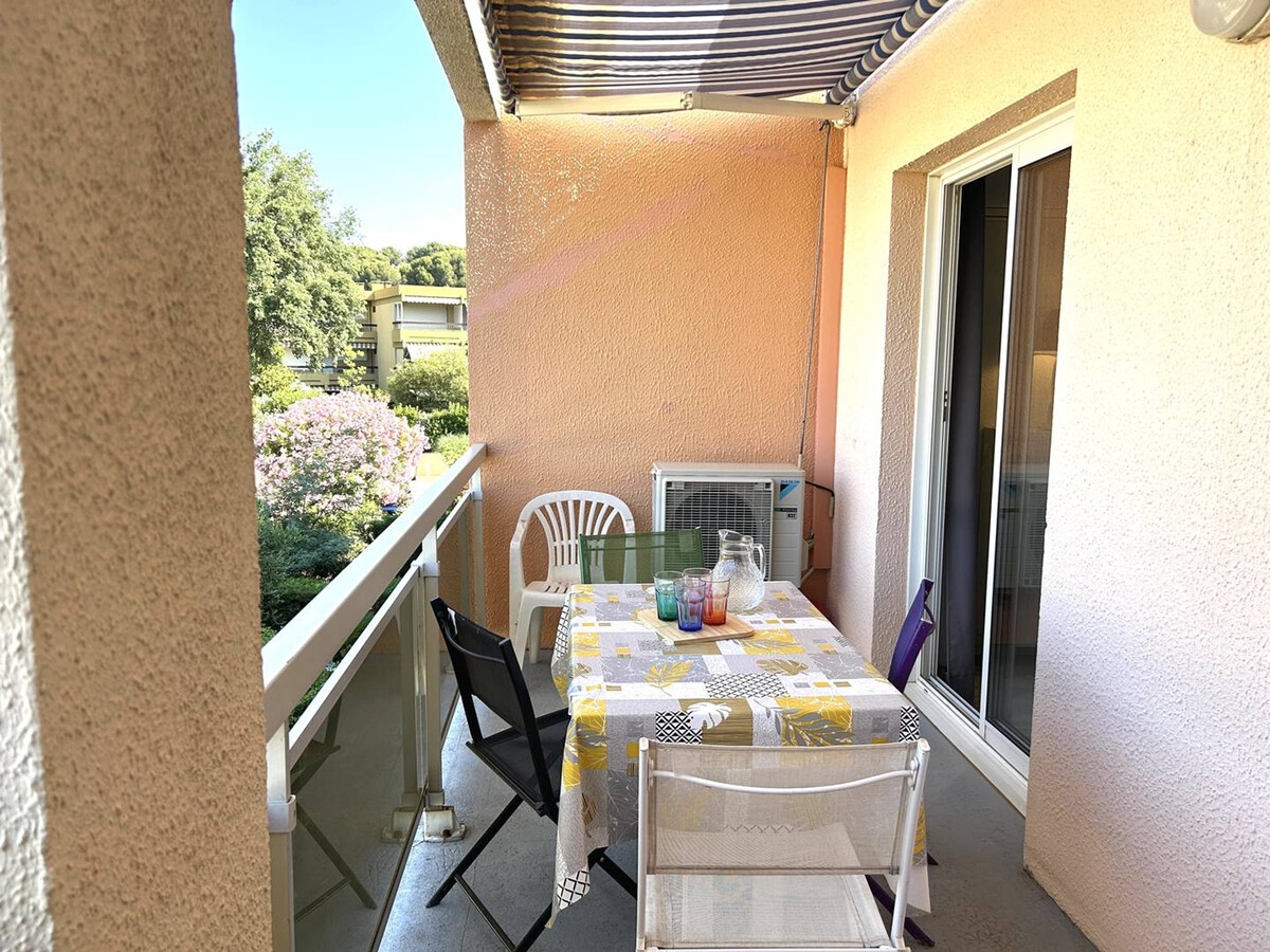 Studio 4 couchages à Bormes-les-Mimosas, terrasse ouest - Photo 6