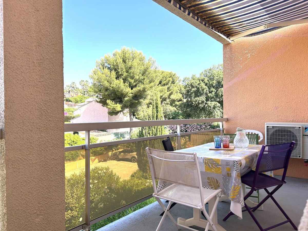 Studio 4 couchages à Bormes-les-Mimosas, terrasse ouest - Photo 7