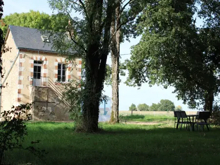 Location gite à Flée, Charme champêtre entre Le Mans et Tours, maison rénovée en pleine nature